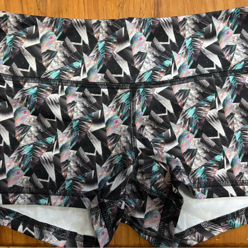 Fleo original low rise shorts